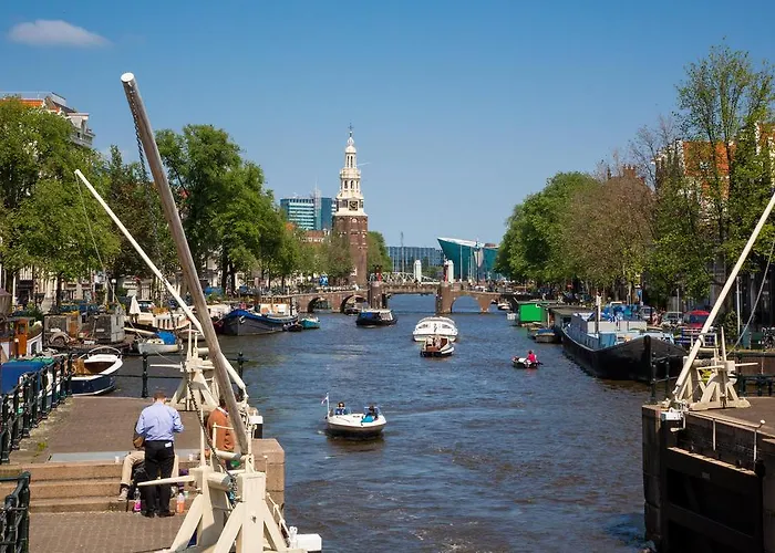 Guest house Westerdok25 4*